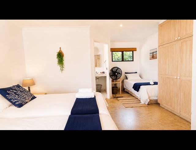 4 BEDROOM HOUSE FOR SALE IN SHEFFIELD BEACH